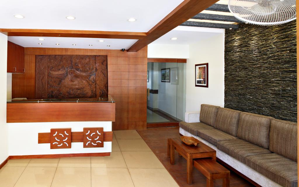 Century Grand Hotel Mananthavady Ngoại thất bức ảnh