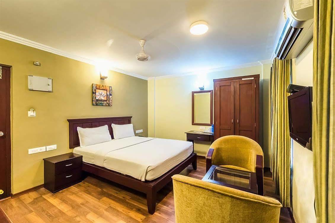 Century Grand Hotel Mananthavady Ngoại thất bức ảnh