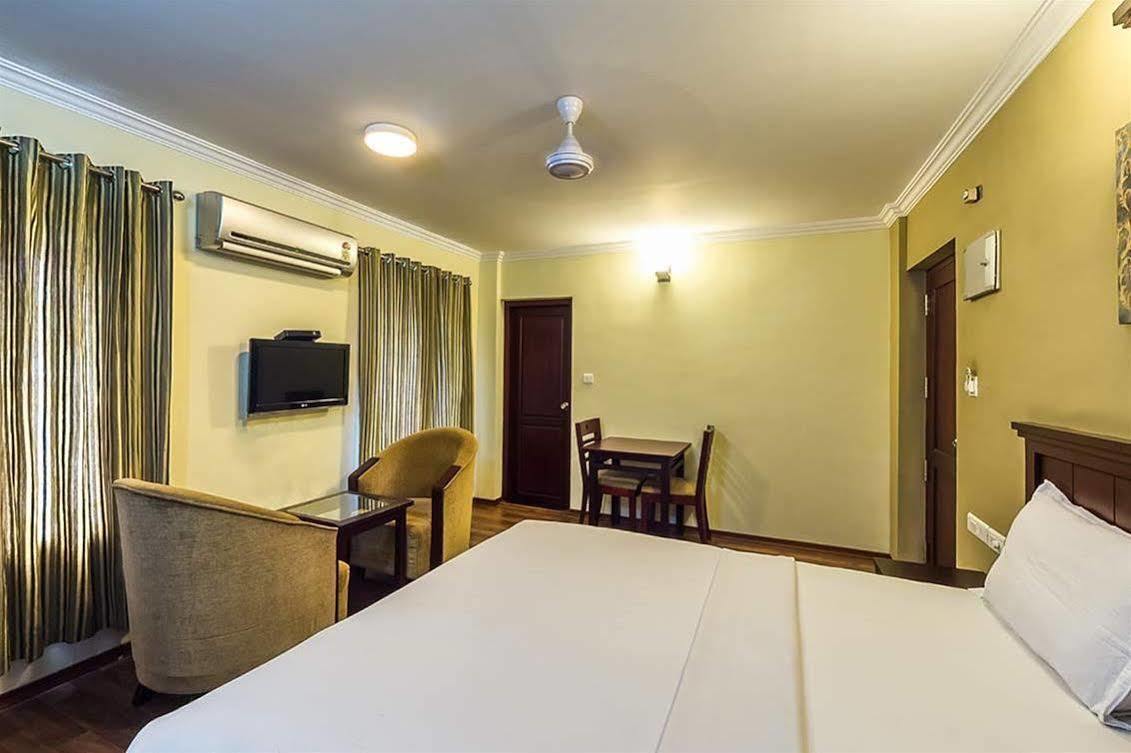 Century Grand Hotel Mananthavady Ngoại thất bức ảnh